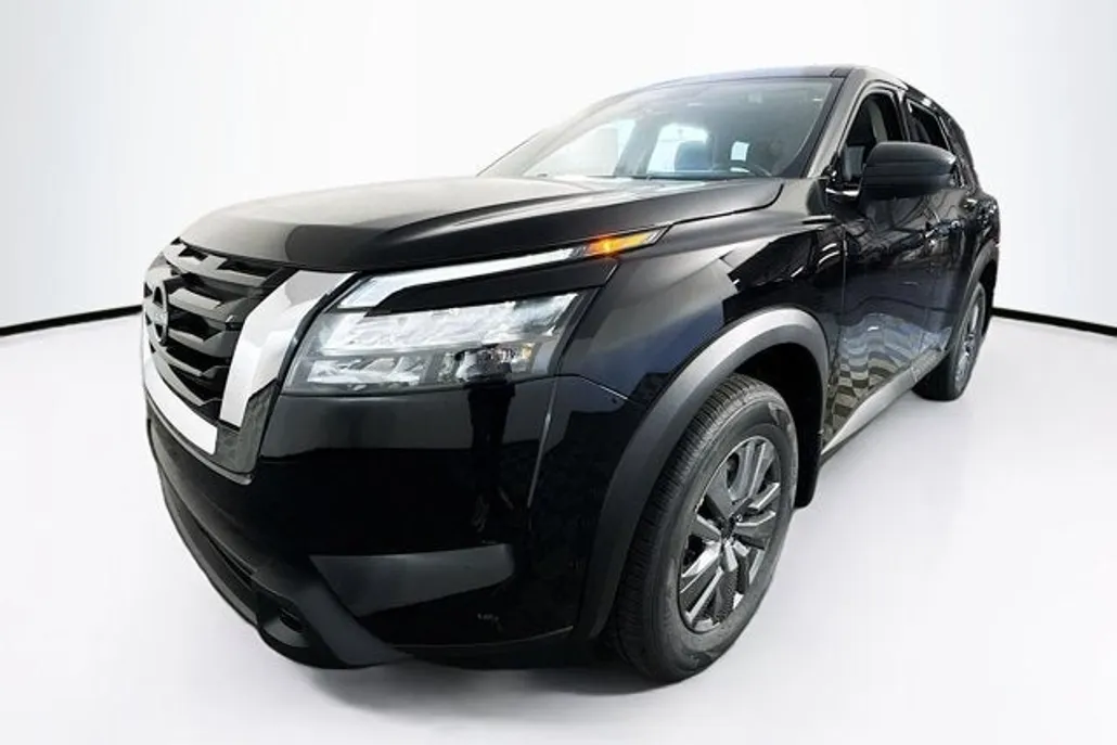 2025 Nissan Pathfinder S photo 1