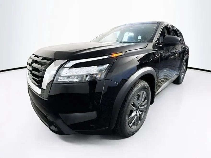 2025 Nissan Pathfinder S photo 1