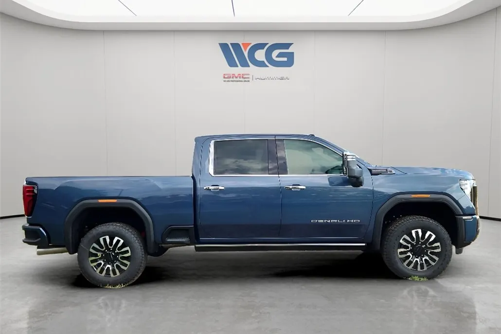 2025 Gmc Sierra 3500 HD Denali Ultimate photo 1