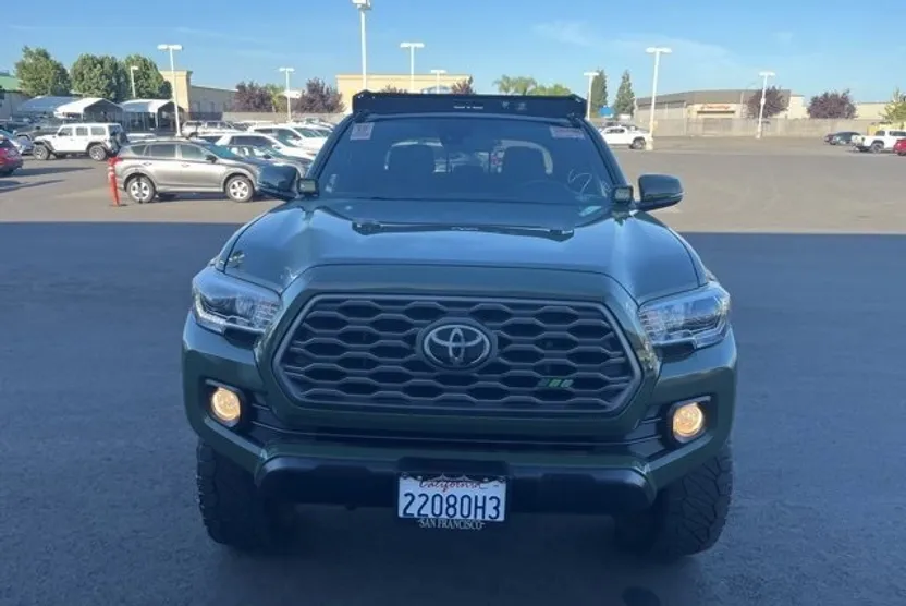 2021 Toyota Tacoma SR5 photo 1