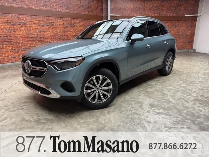 2025 Mercedes Benz GLC 300 4MATIC photo 1