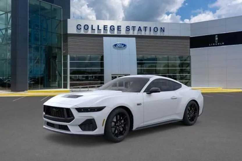 2025 Ford Mustang GT photo 1