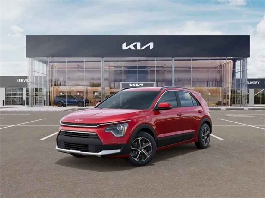 2024 Kia Niro LX photo 1