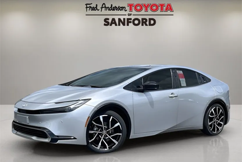 2025 Toyota Prius Plug-in Hybrid XSE photo 1