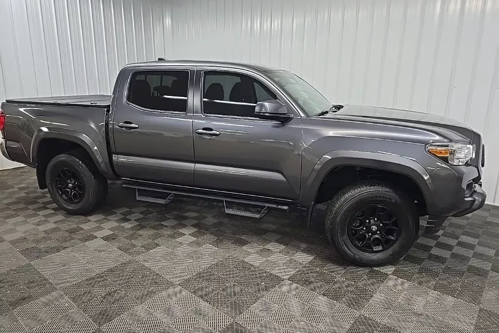 2021 Toyota Tacoma SR5 V6 photo 1