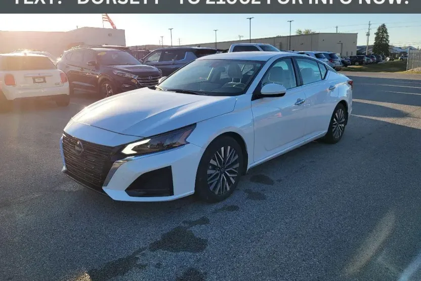 2024 Nissan Altima 2.5 SV photo 1
