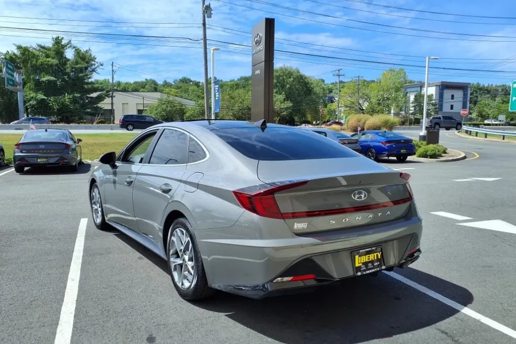 2023 Hyundai Sonata SEL photo 1
