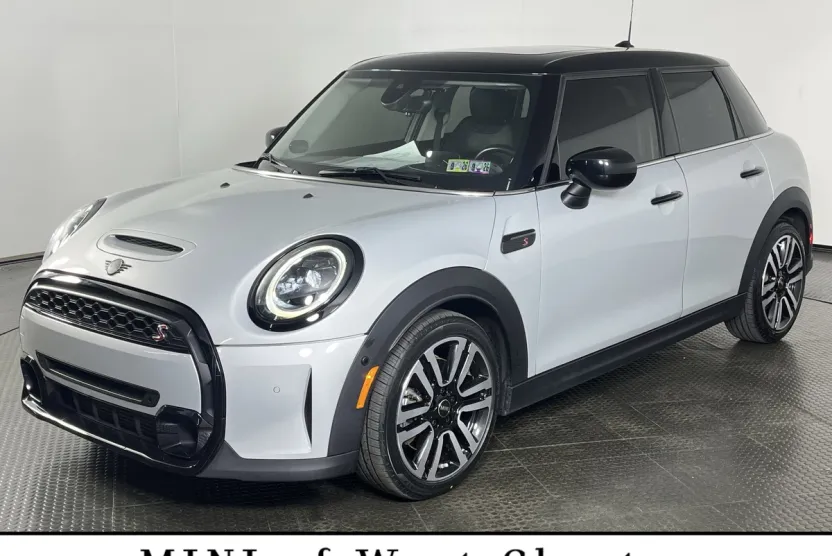 2022 Mini Cooper Hardtop S photo 1
