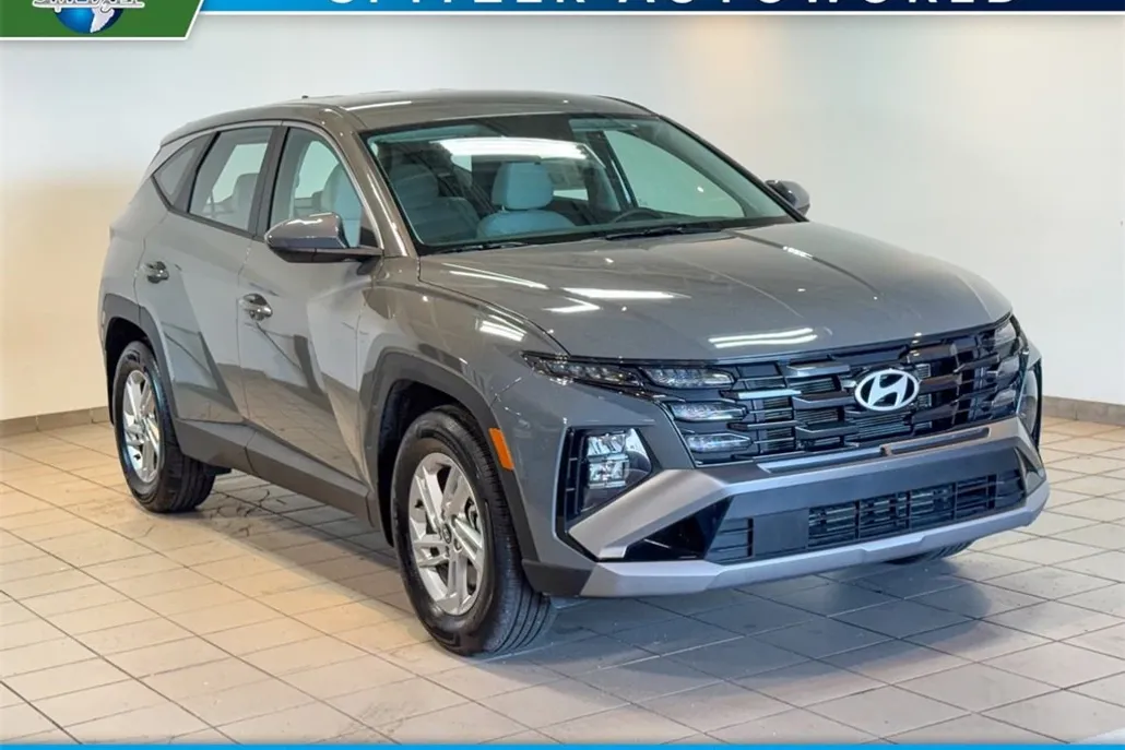 2025 Hyundai Tucson SE photo 1