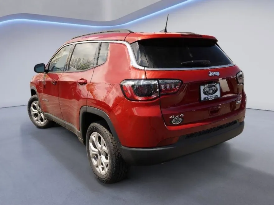 2025 Jeep Compass Latitude photo 1
