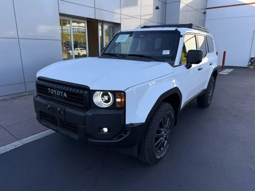 2025 Toyota Land Cruiser photo 1