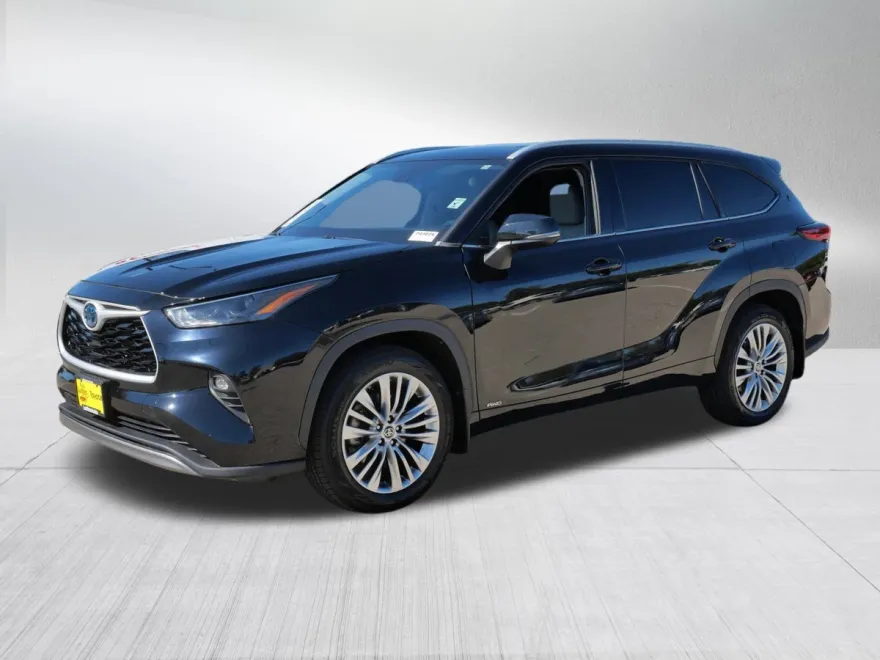 2022 Toyota Highlander Hybrid XLE photo 1