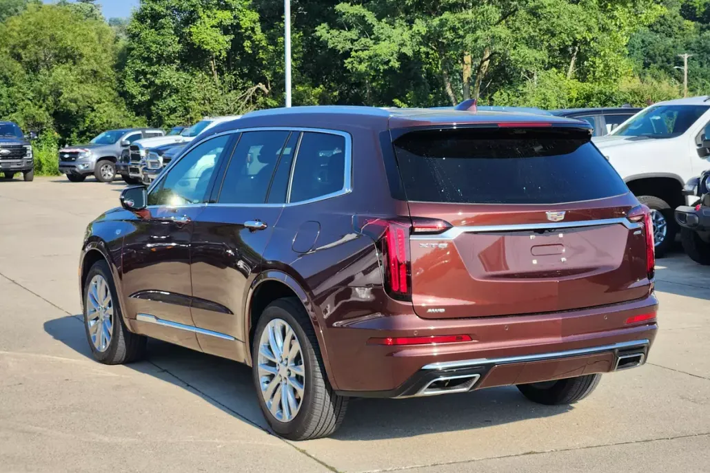 2022 Cadillac XT6 Premium Luxury photo 1