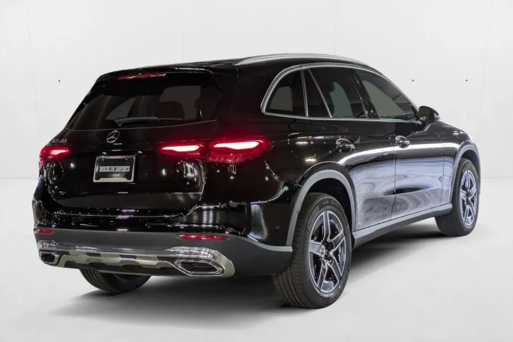 2026 Mercedes Benz GLC 300 photo 1