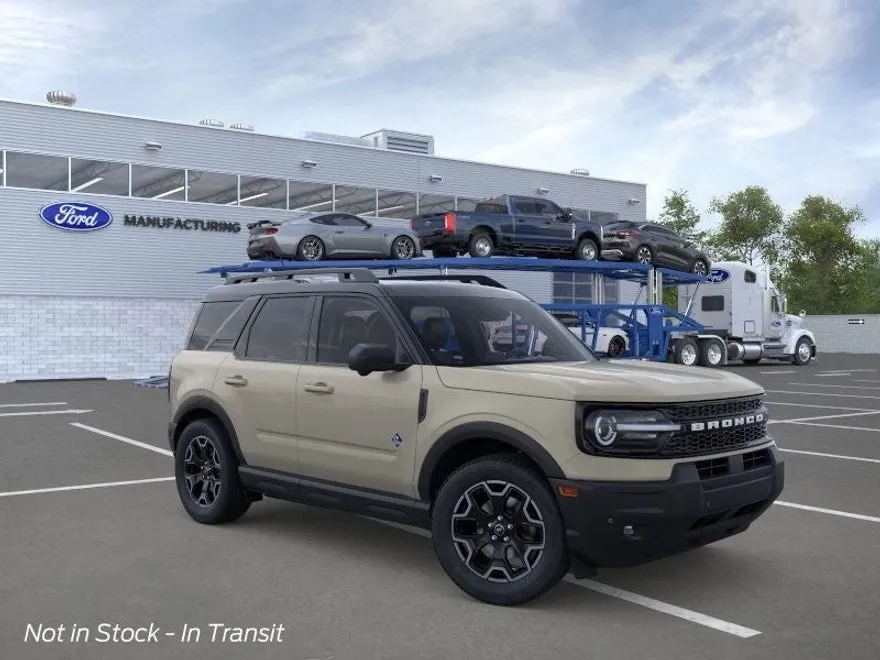 2025 Ford Bronco Sport Outer Banks photo 1