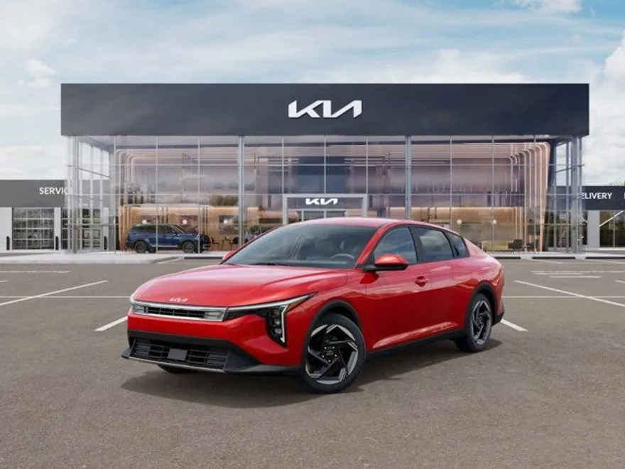 2025 Kia K4 EX photo 1