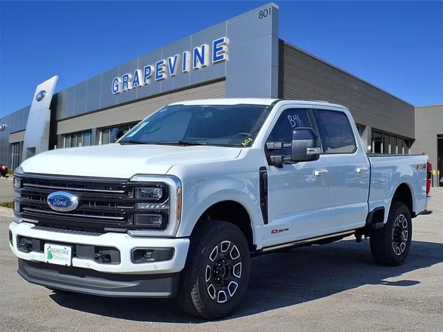 2026 Ford F-250 Platinum photo 1