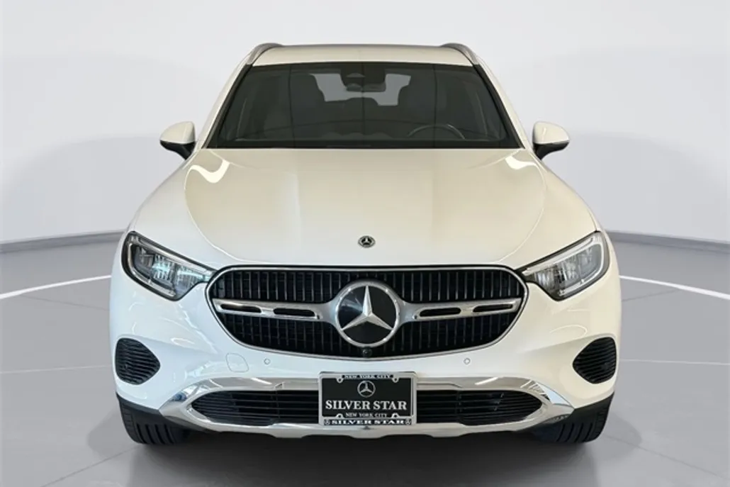 2024 Mercedes Benz GLC 300 4MATIC photo 1