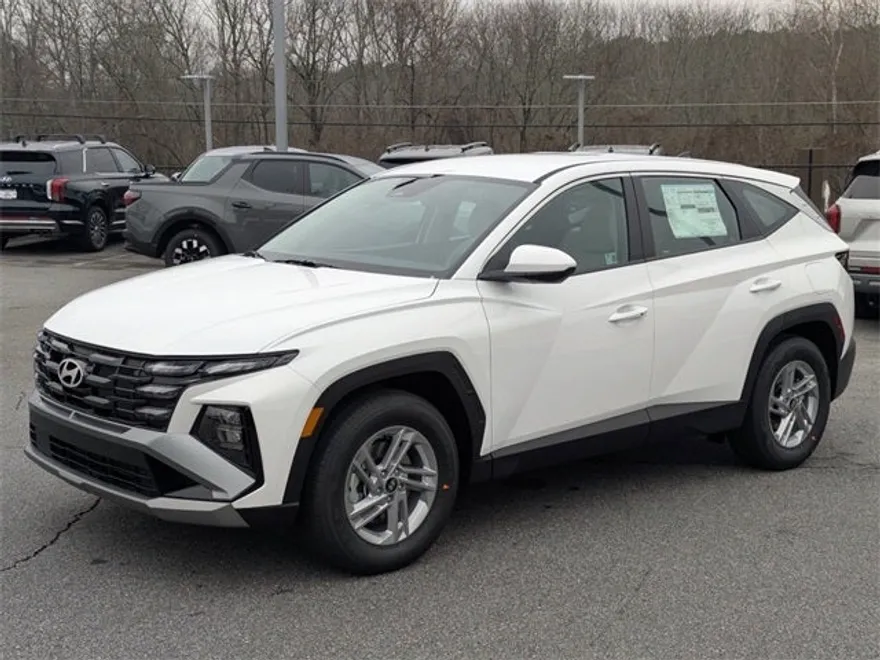 2025 Hyundai Tucson SE photo 1