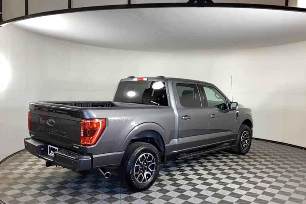 2022 Ford F-150 XLT photo 1