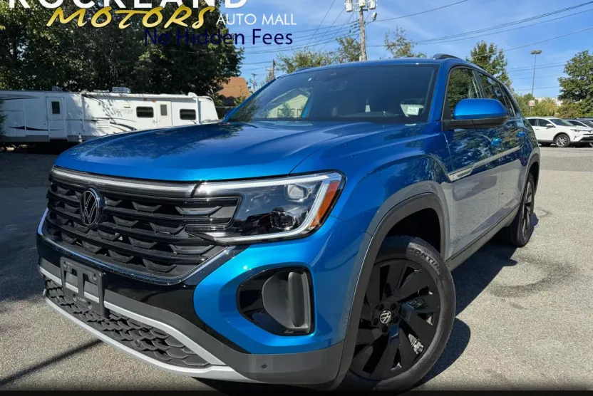2024 Volkswagen Atlas Cross Sport SE Technology photo 1