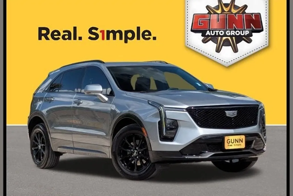 2024 Cadillac XT4 Sport photo 1