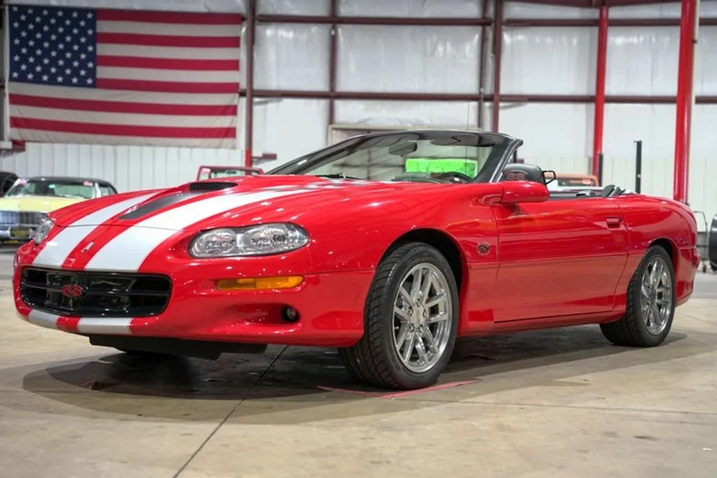 2002 Chevrolet Camaro Sport Coupe photo 1