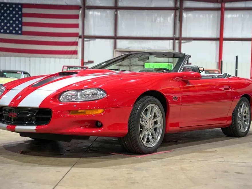 2002 Chevrolet Camaro Sport Coupe photo 1