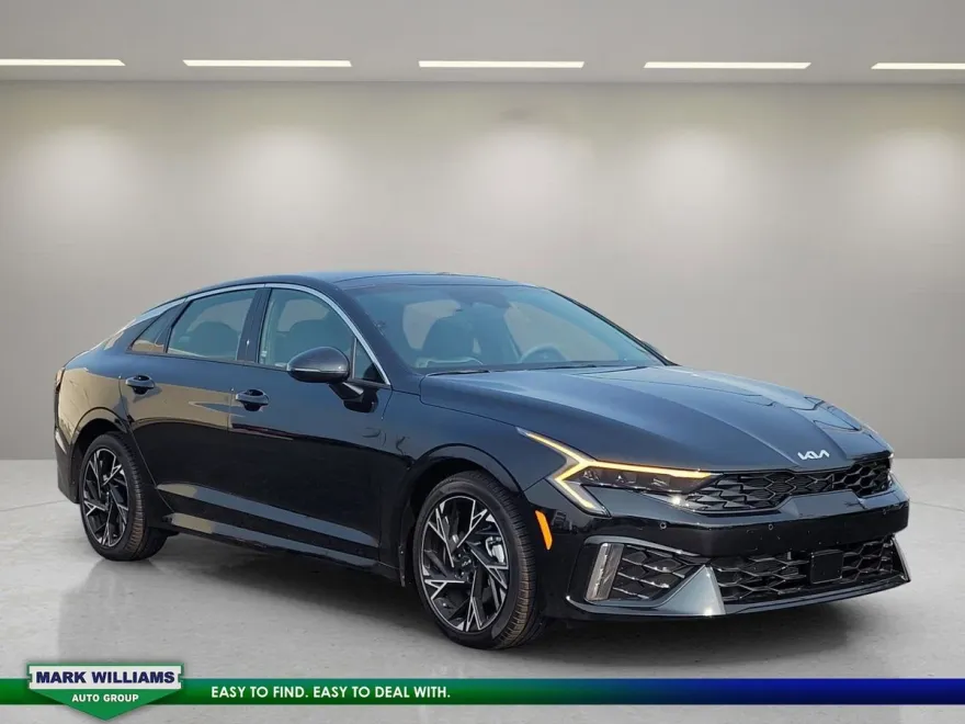 2025 Kia K5 GT-Line photo 1