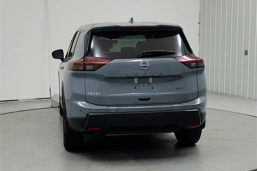 2026 Nissan Rogue SV photo 1