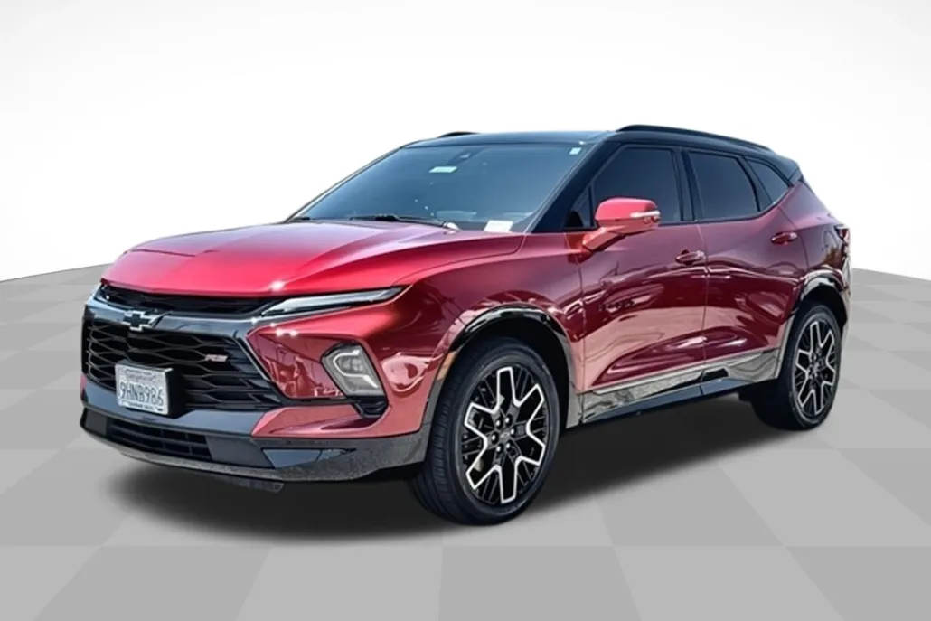 2025 Chevrolet Equinox LT photo 1