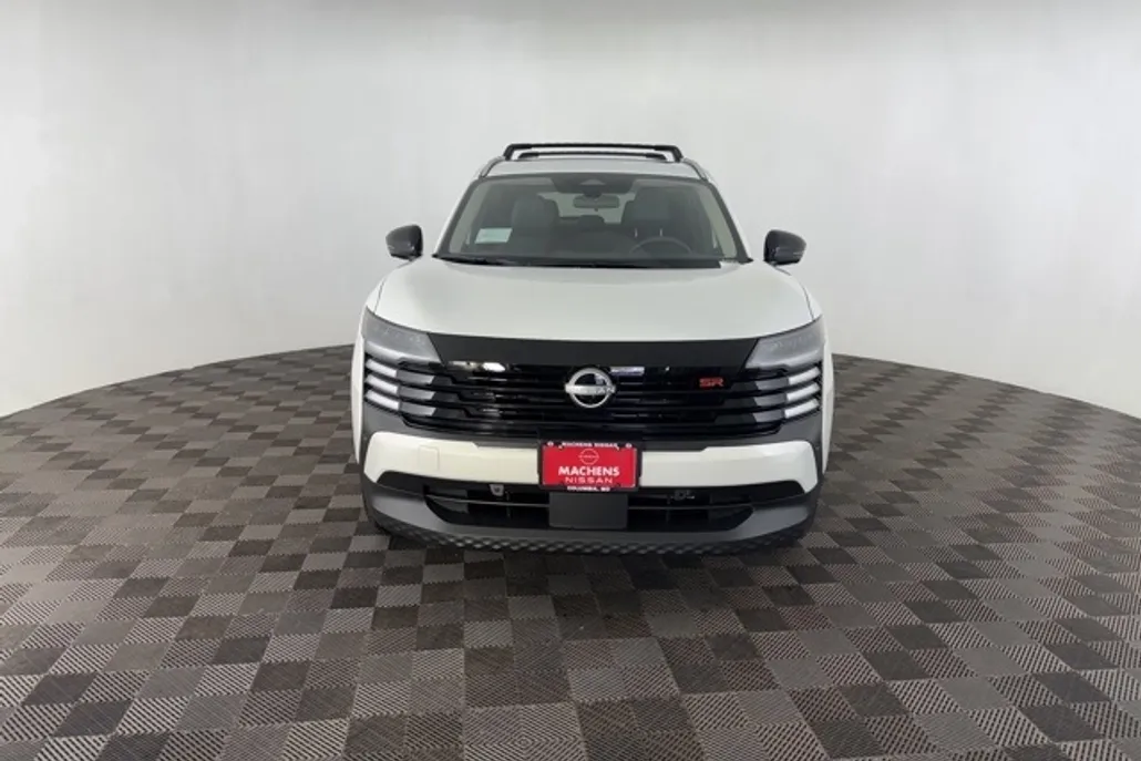 2026 Nissan Kicks SR photo 1