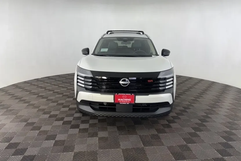 2026 Nissan Kicks SR photo 1