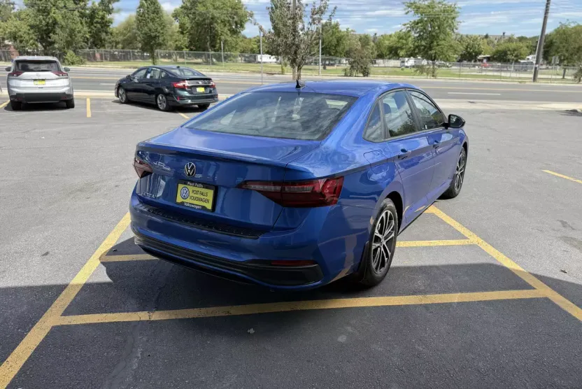 2024 Volkswagen Jetta 1.5T Sport photo 1