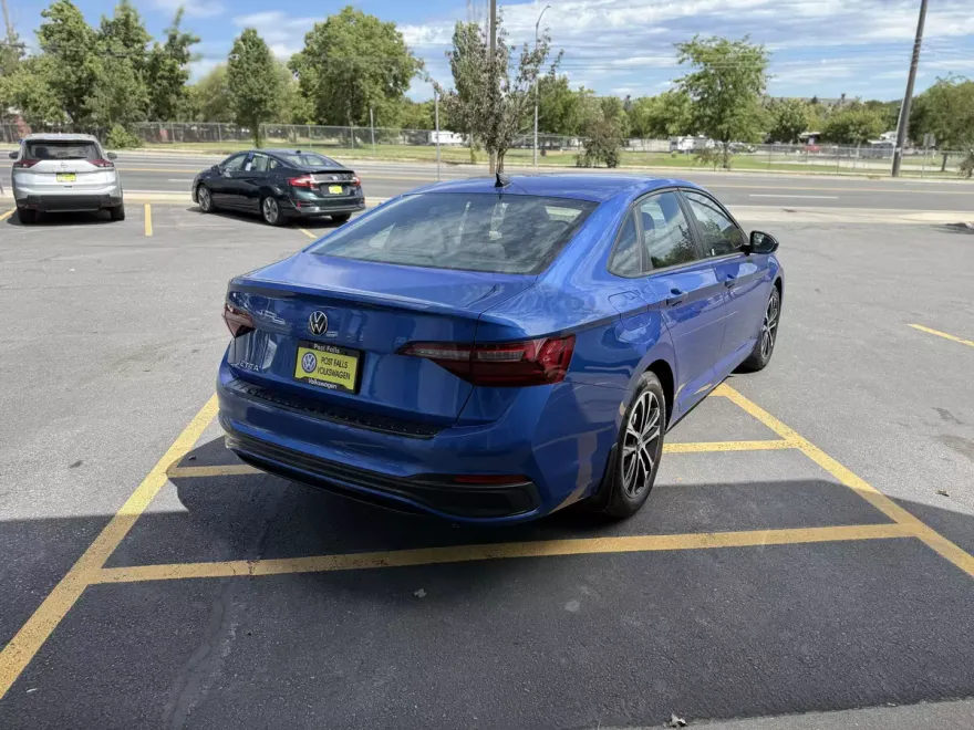 2024 Volkswagen Jetta 1.5T Sport photo 1