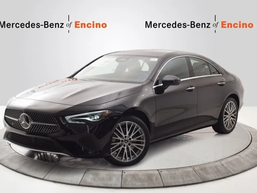 2025 Mercedes Benz CLA 250 4MATIC photo 1