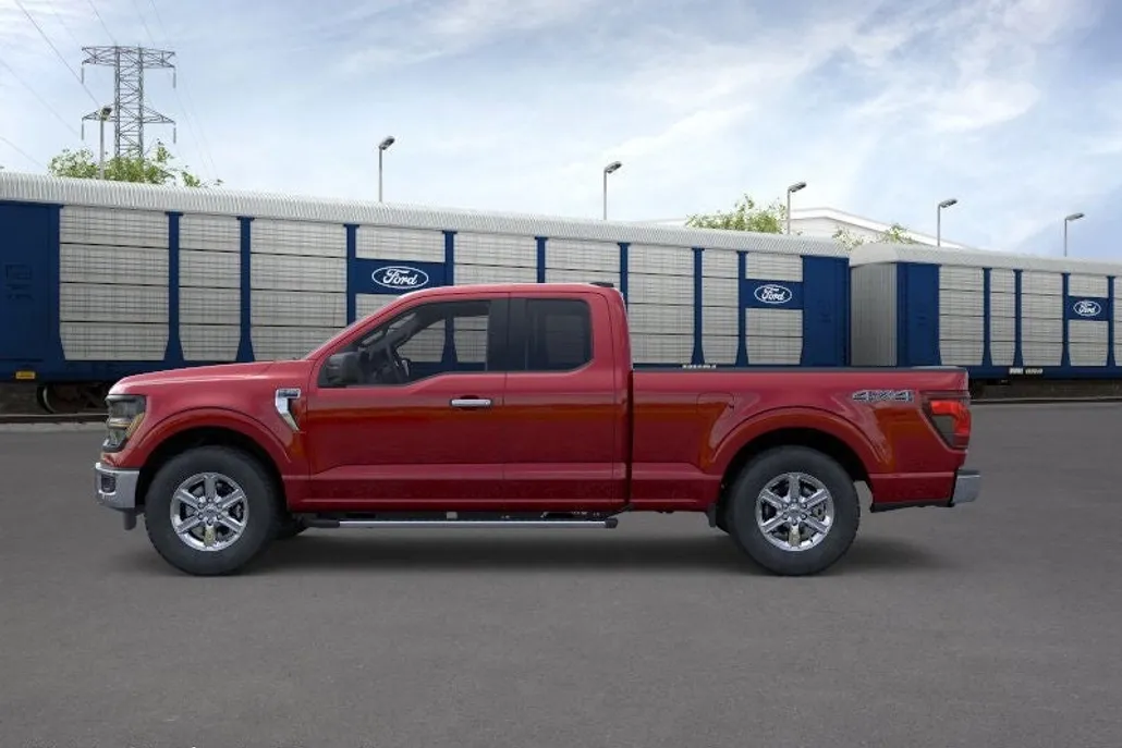 2025 Ford F-150 XLT photo 1