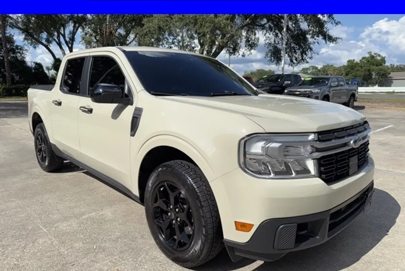 2024 Ford Maverick Lariat photo 1