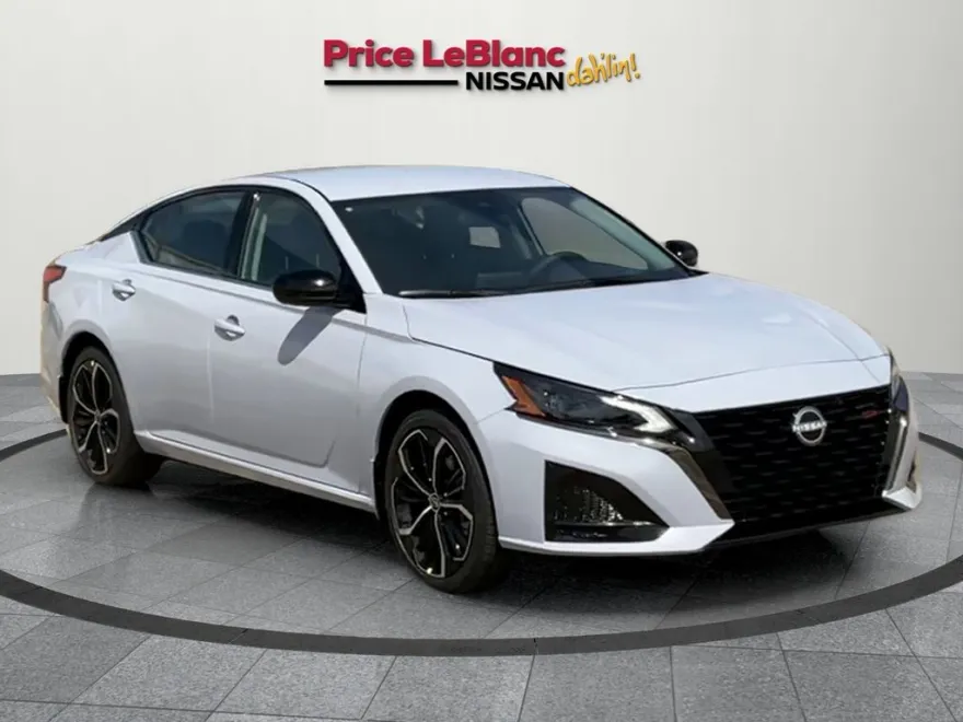 2025 Nissan Altima 2.5 SR photo 1