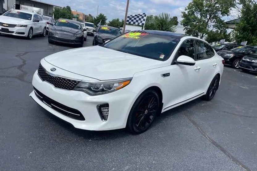 2018 Kia Optima SX Turbo photo 1