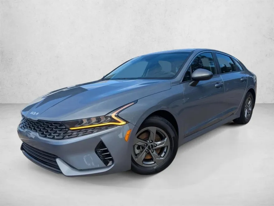 2022 Kia K5 LXS photo 1