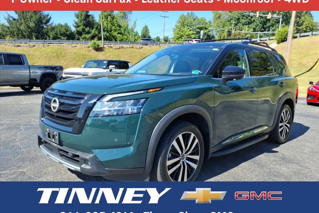 2023 Nissan Pathfinder Platinum photo 1