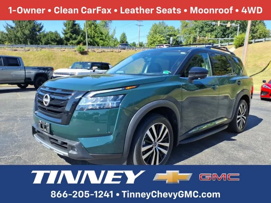 2023 Nissan Pathfinder Platinum photo 1