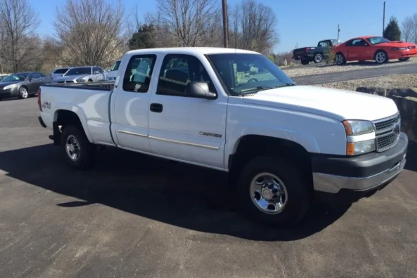 2007 Chevrolet Silverado LT photo 1