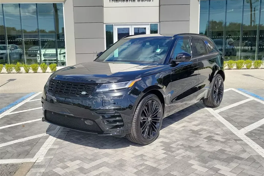 2026 Land Rover Range Rover Velar SE photo 1