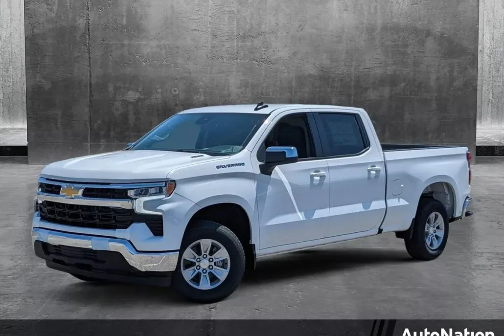 2025 Chevrolet Silverado 1500 LT photo 1