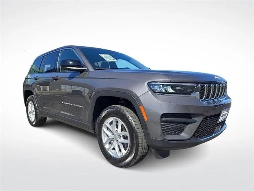 2025 Jeep Grand Cherokee Laredo X photo 1