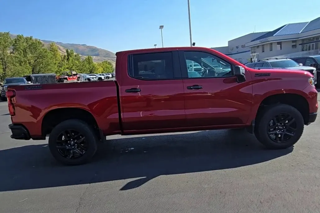 2025 Chevrolet Silverado 1500 LT Trail Boss photo 1