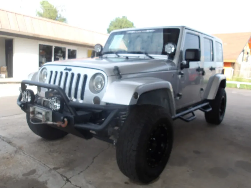2012 Jeep Wrangler Unlimited Altitude photo 1