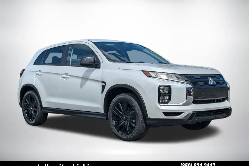 2025 Mitsubishi Outlander Sport LE photo 1